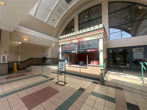 Cinemark Century Riverside 12 .